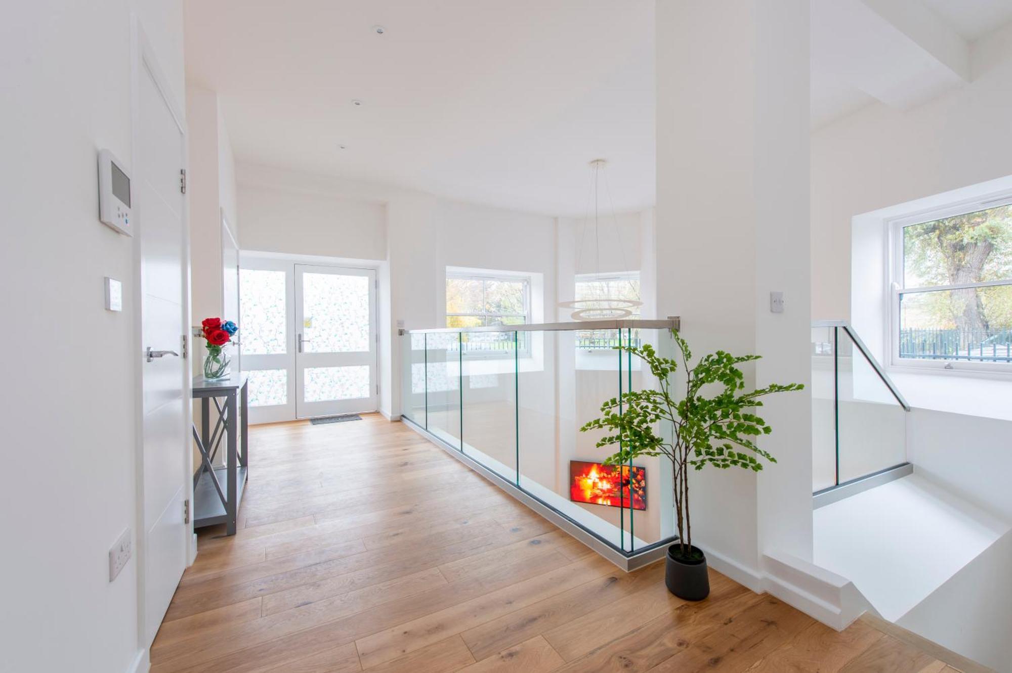 לונדון Exquisite 3Br Duplex Period Conversion, Air-Con & Amenities מראה חיצוני תמונה