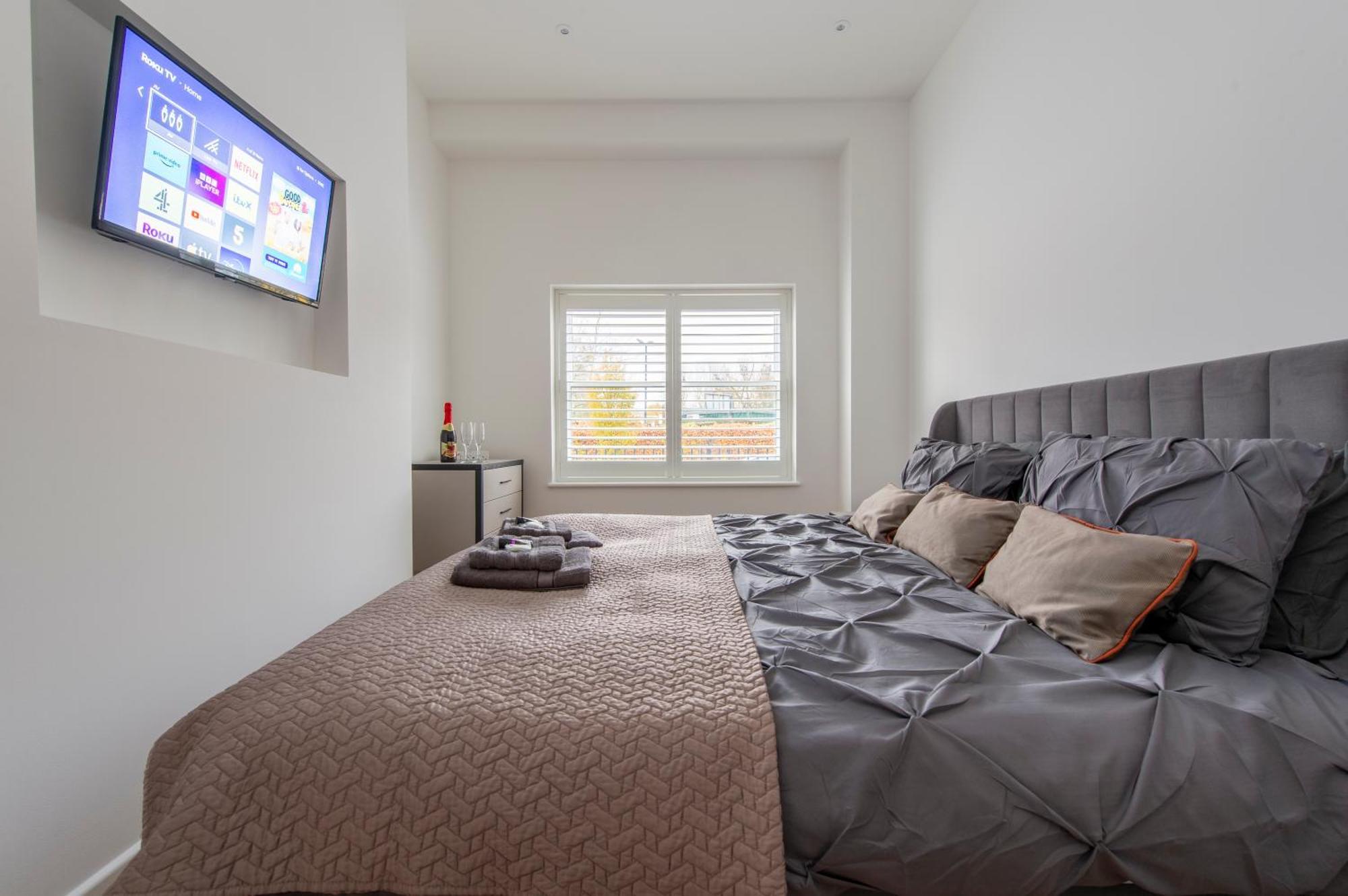 לונדון Exquisite 3Br Duplex Period Conversion, Air-Con & Amenities מראה חיצוני תמונה