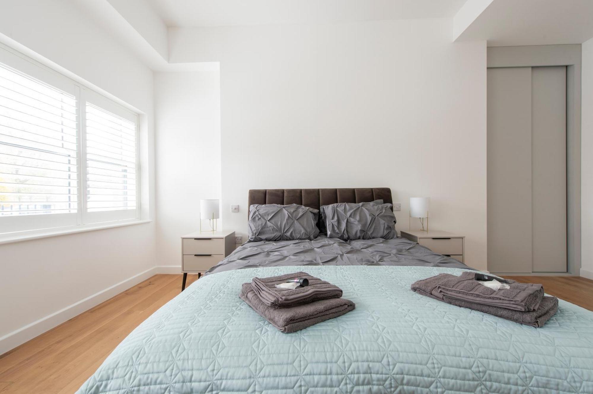 לונדון Exquisite 3Br Duplex Period Conversion, Air-Con & Amenities מראה חיצוני תמונה