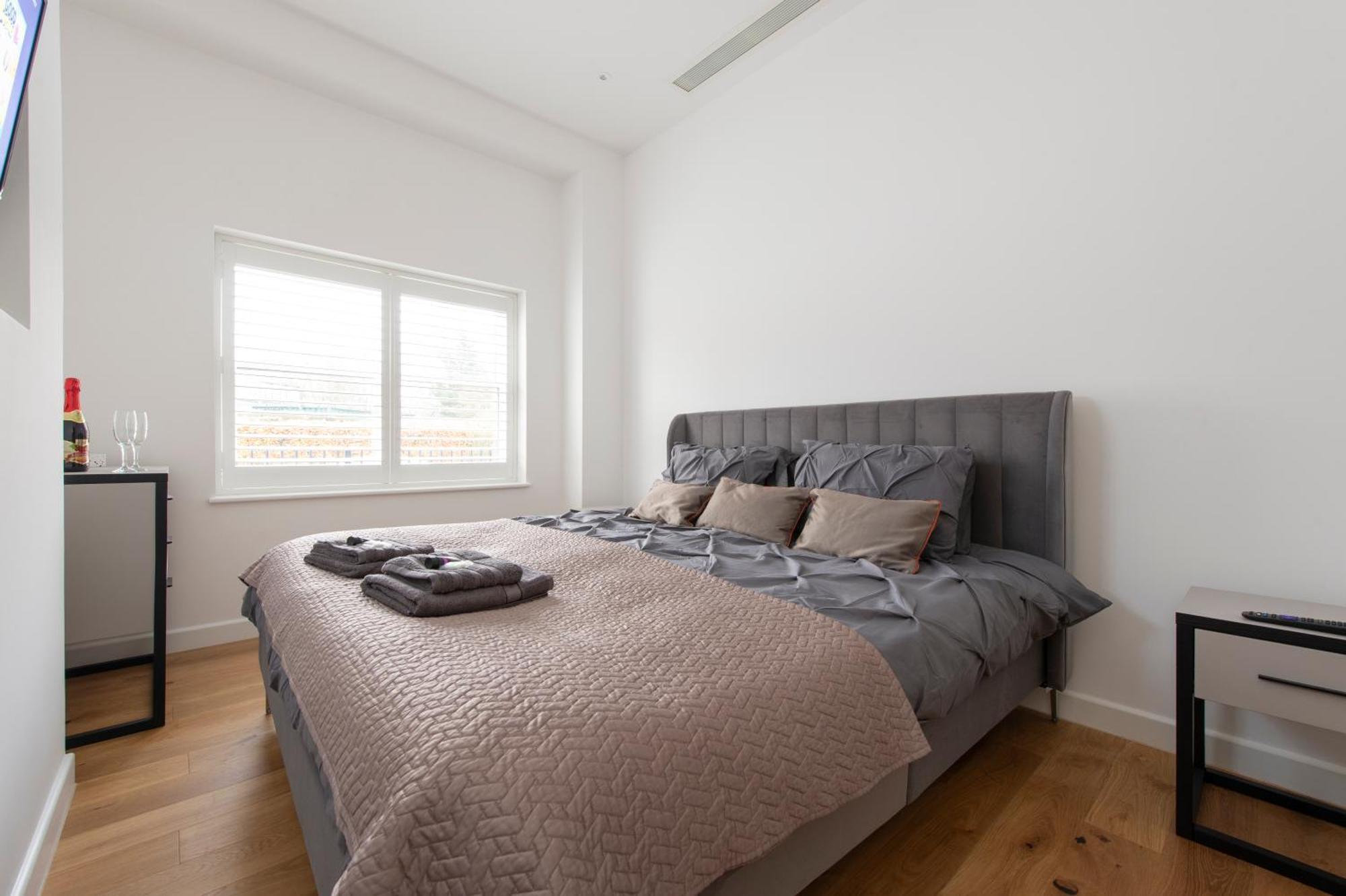 לונדון Exquisite 3Br Duplex Period Conversion, Air-Con & Amenities מראה חיצוני תמונה