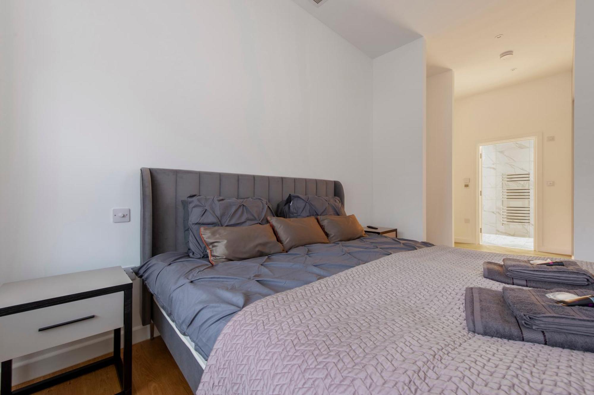 לונדון Exquisite 3Br Duplex Period Conversion, Air-Con & Amenities מראה חיצוני תמונה