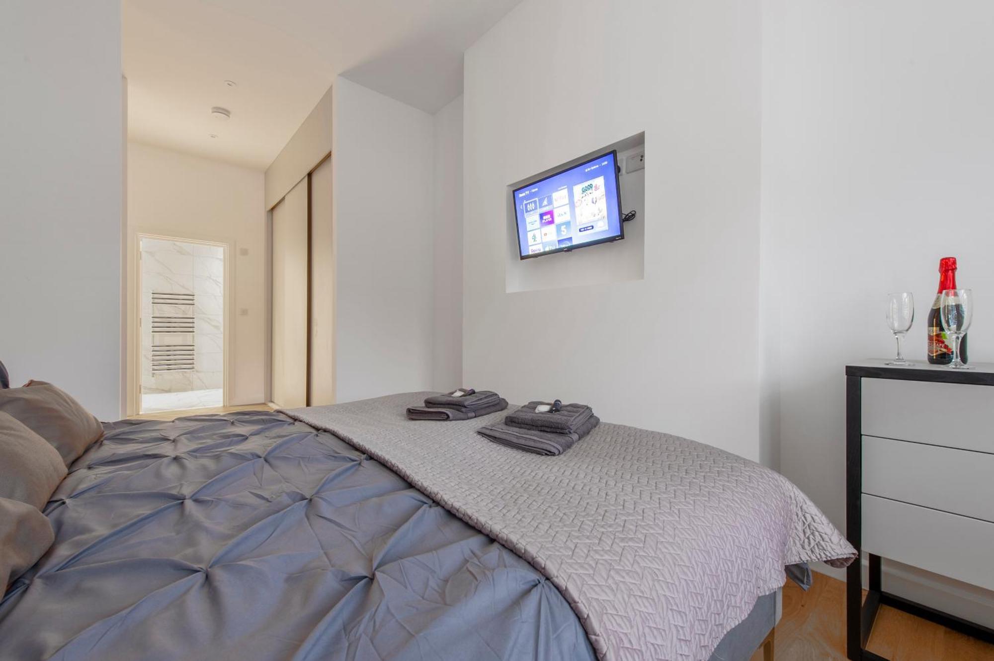 לונדון Exquisite 3Br Duplex Period Conversion, Air-Con & Amenities מראה חיצוני תמונה