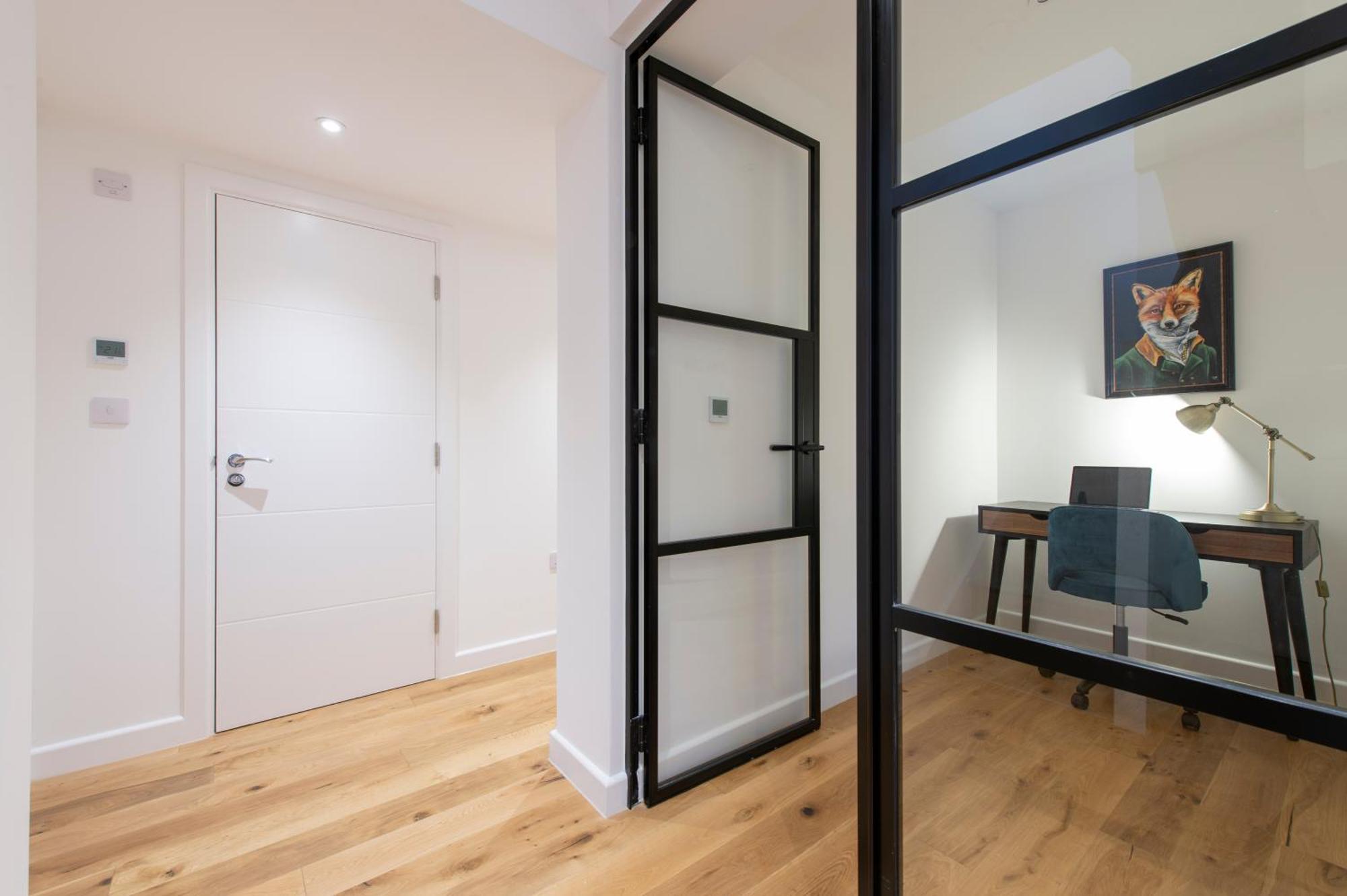 לונדון Exquisite 3Br Duplex Period Conversion, Air-Con & Amenities מראה חיצוני תמונה